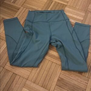 Lululemon in movement 7/8 tight 25” seafoam size 4